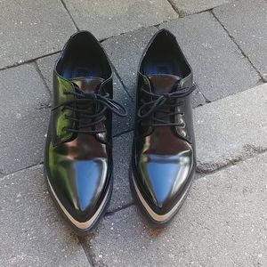 ❌SOLD❌Pointy Platform Oxford